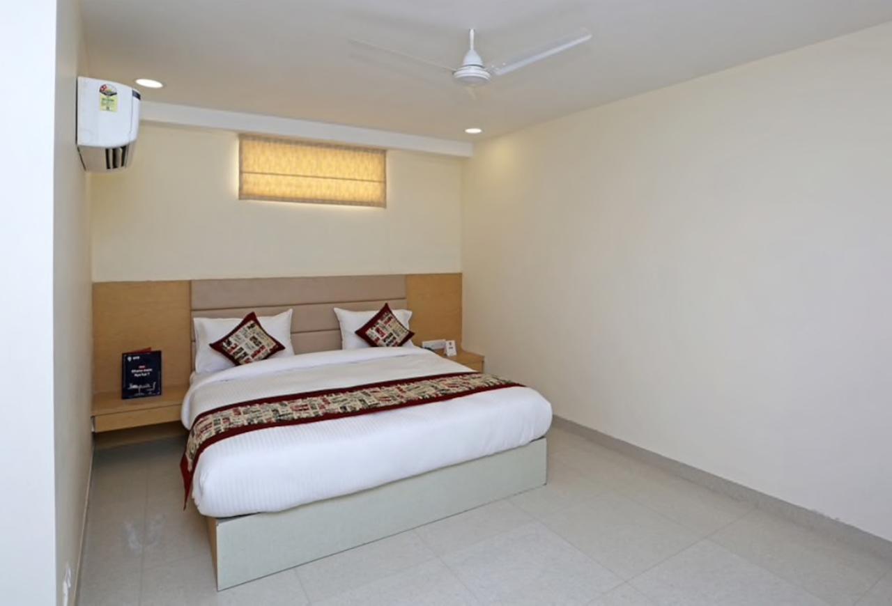 Hotel Airport D'Capitol New Delhi Exterior photo